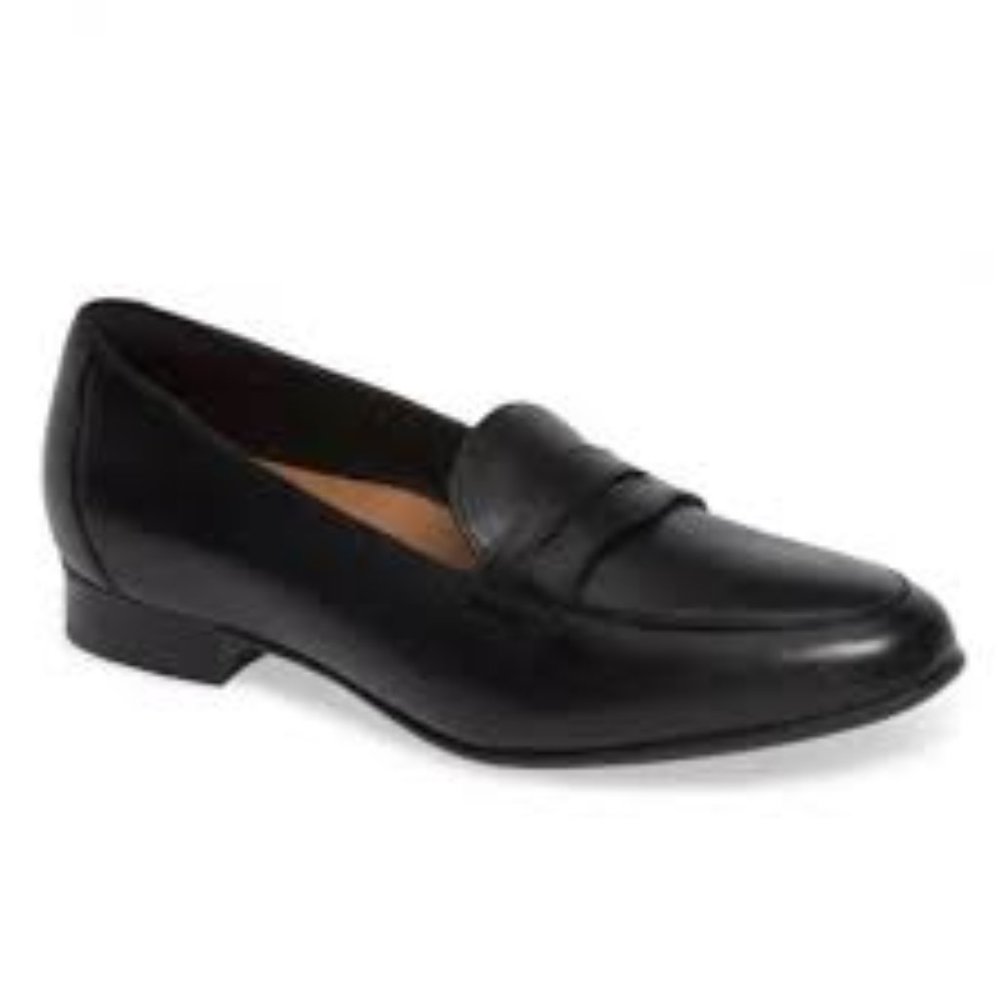 Clarks Cushion Penny Loafer